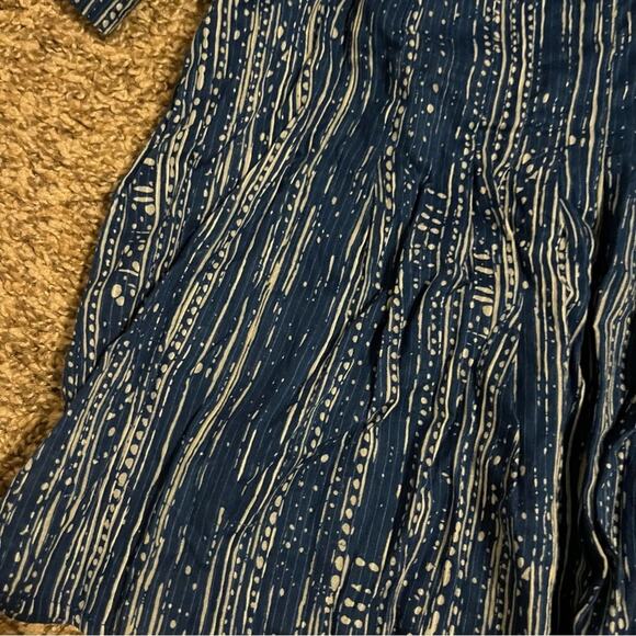 Maeve Anthropologie Short Sleeve Orchid Island Blue Split Neck Pleated Top Sz 2 - Picture 3 of 8